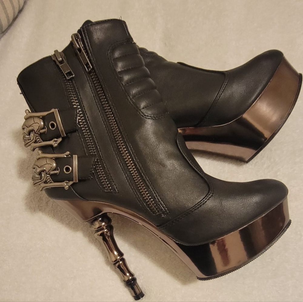 New Size 8 Black and Chrome Demonia Ankle Boots!!